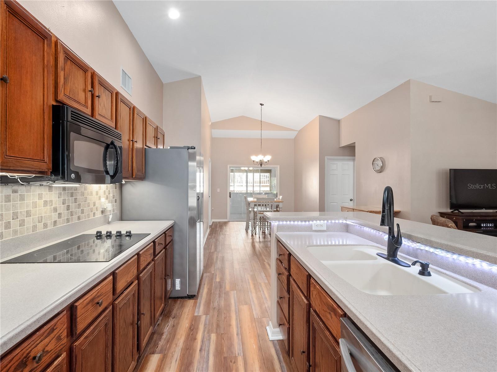 Image 13 of 91 For 25731 Lido Ave