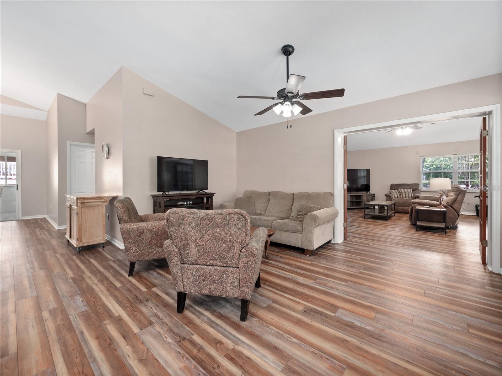 Image 18 of 91 For 25731 Lido Ave