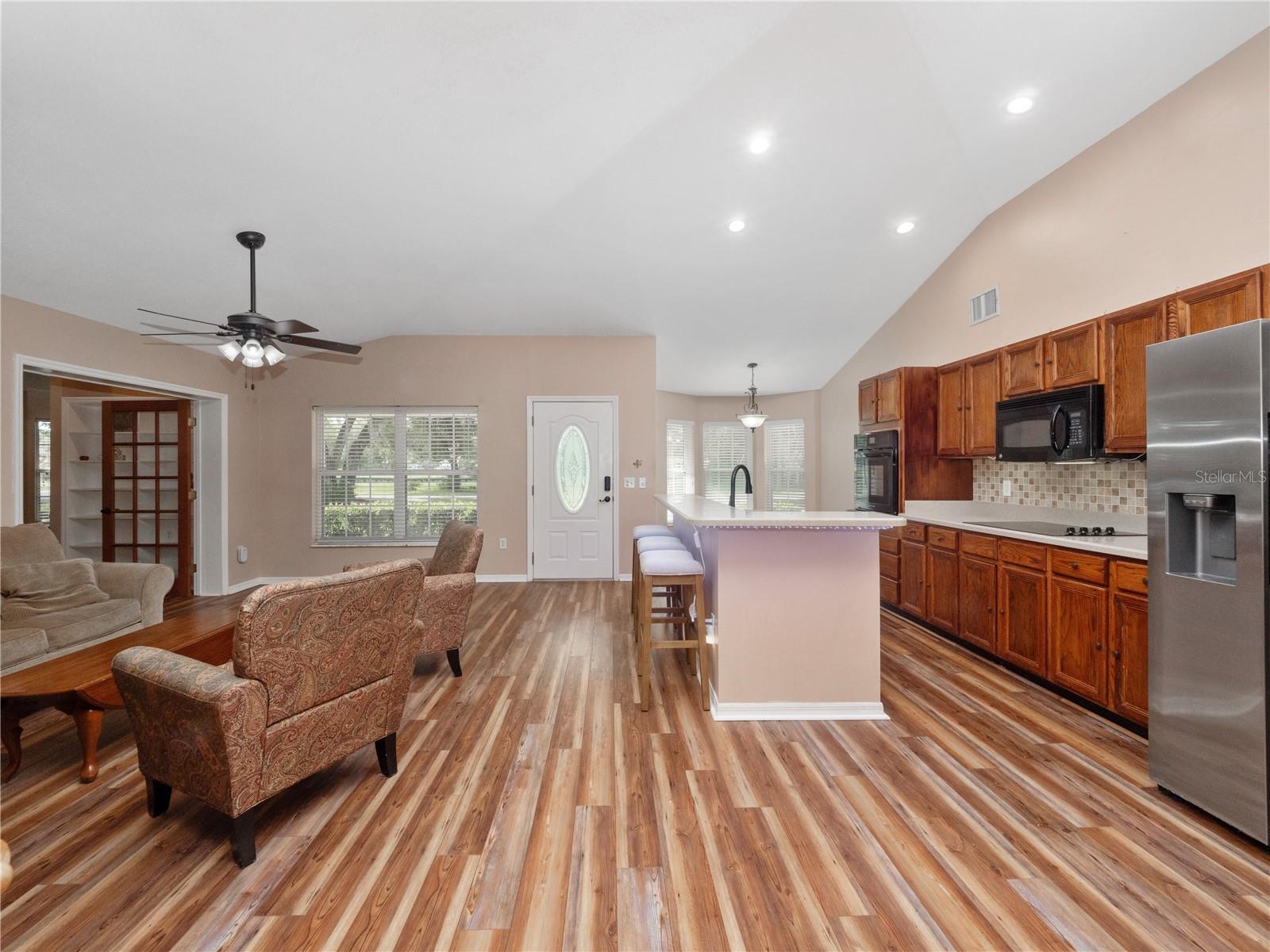 Image 19 of 91 For 25731 Lido Ave
