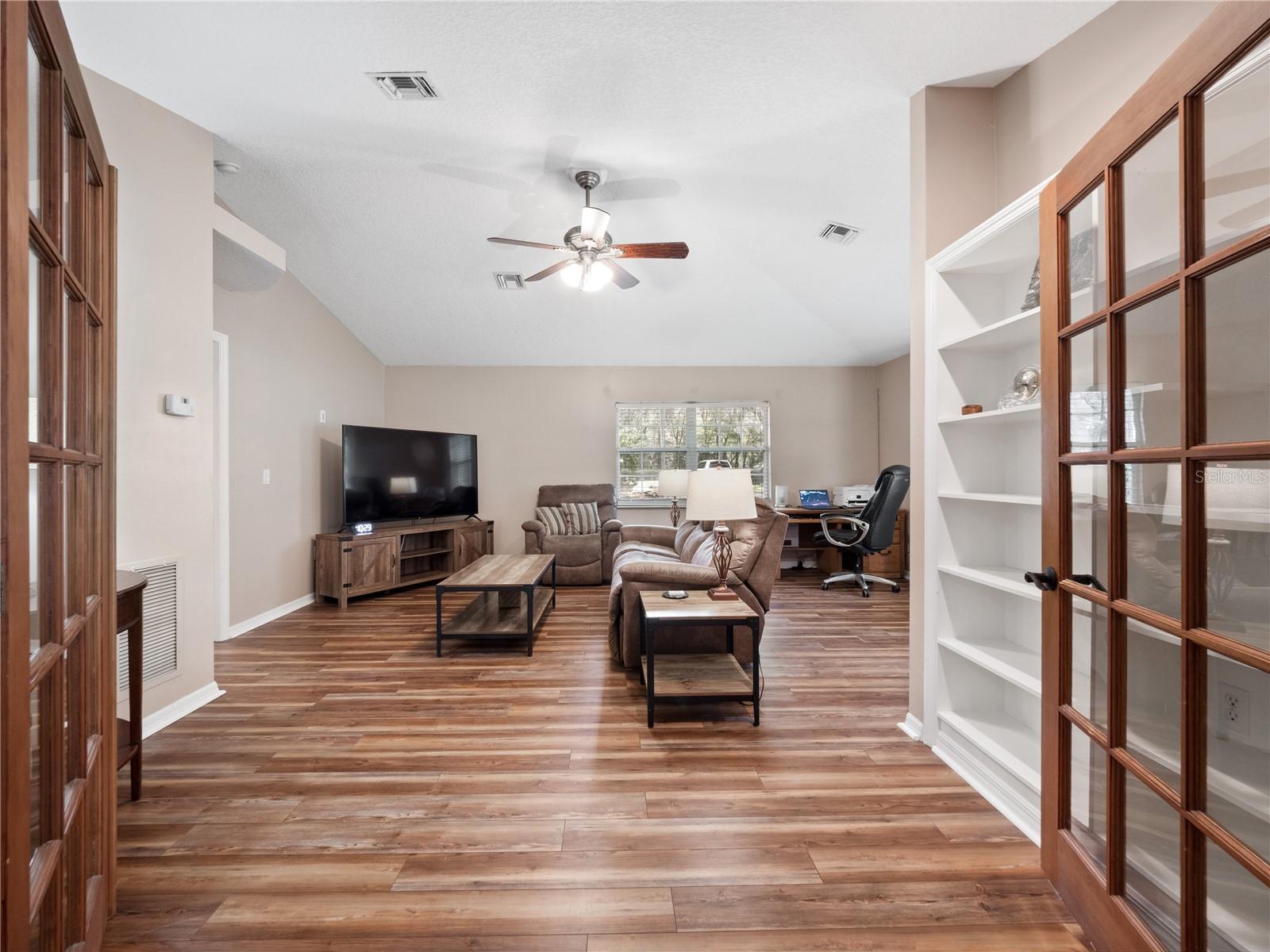 Image 21 of 91 For 25731 Lido Ave