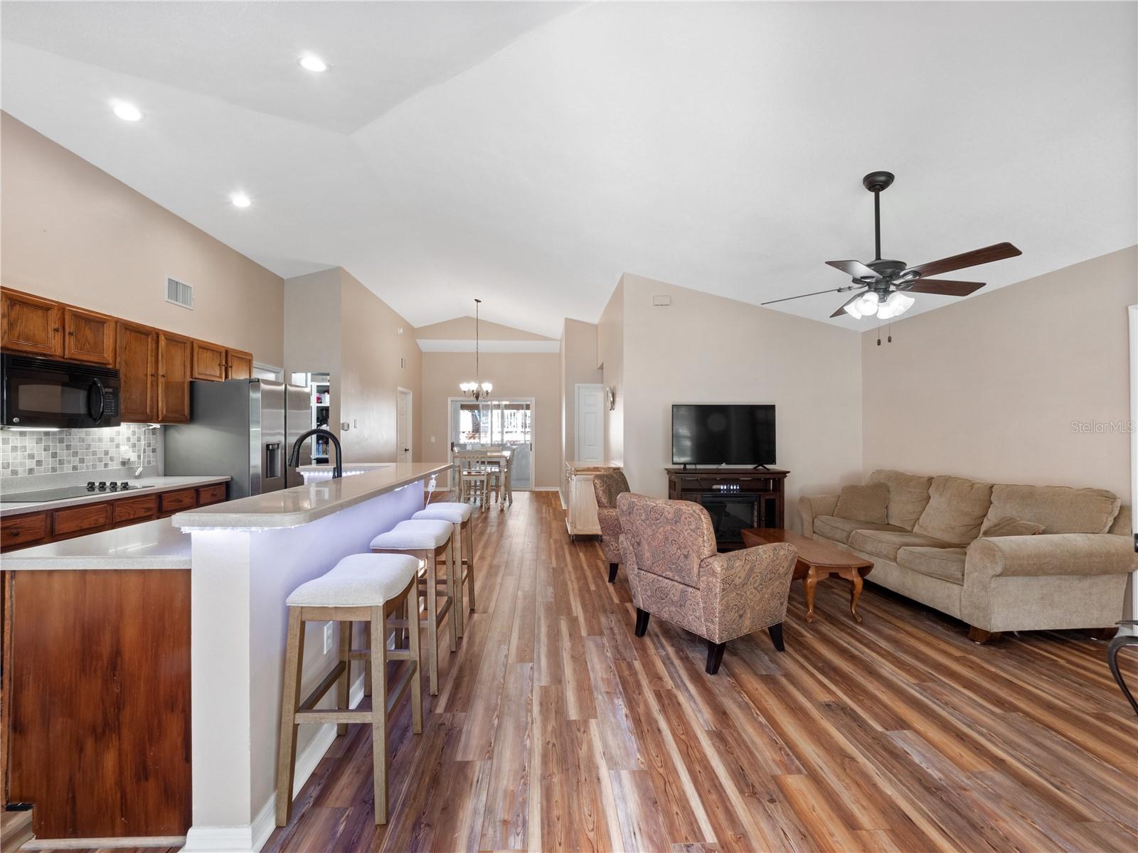Image 8 of 91 For 25731 Lido Ave
