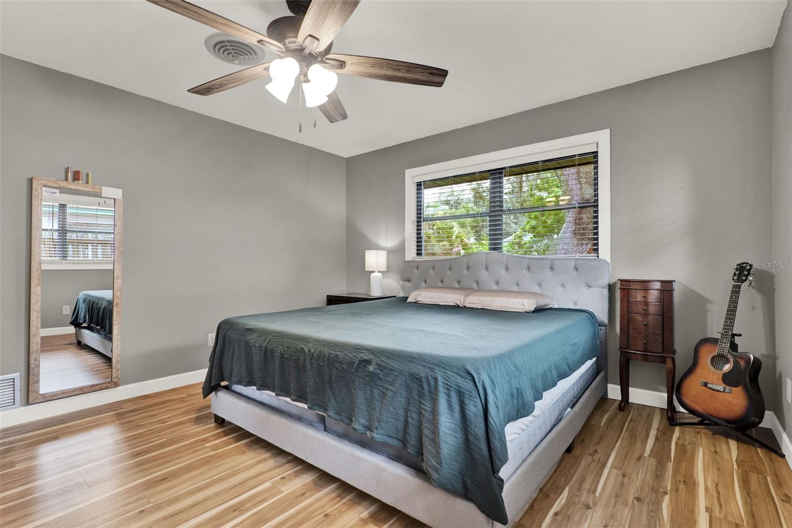 Image 15 of 36 For 1411 Glastonberry Road