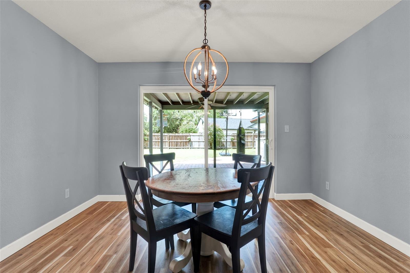 Image 6 of 36 For 1411 Glastonberry Road