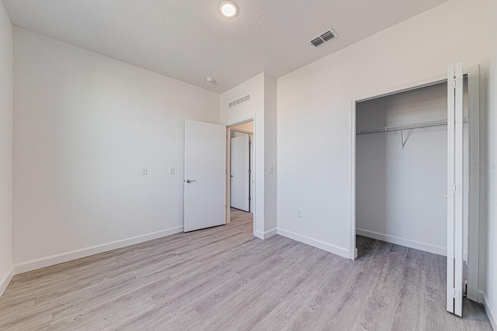 Image 12 of 33 For 400 Famagusta Drive