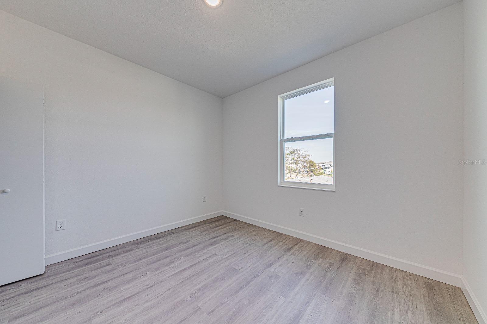 Image 13 of 33 For 400 Famagusta Drive
