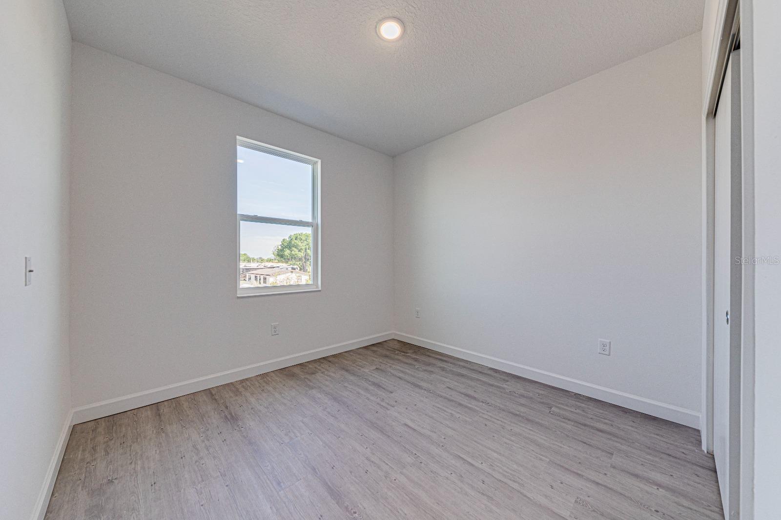 Image 15 of 33 For 400 Famagusta Drive