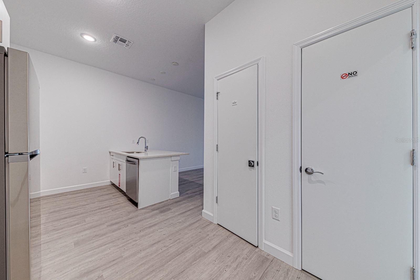 Image 6 of 33 For 400 Famagusta Drive