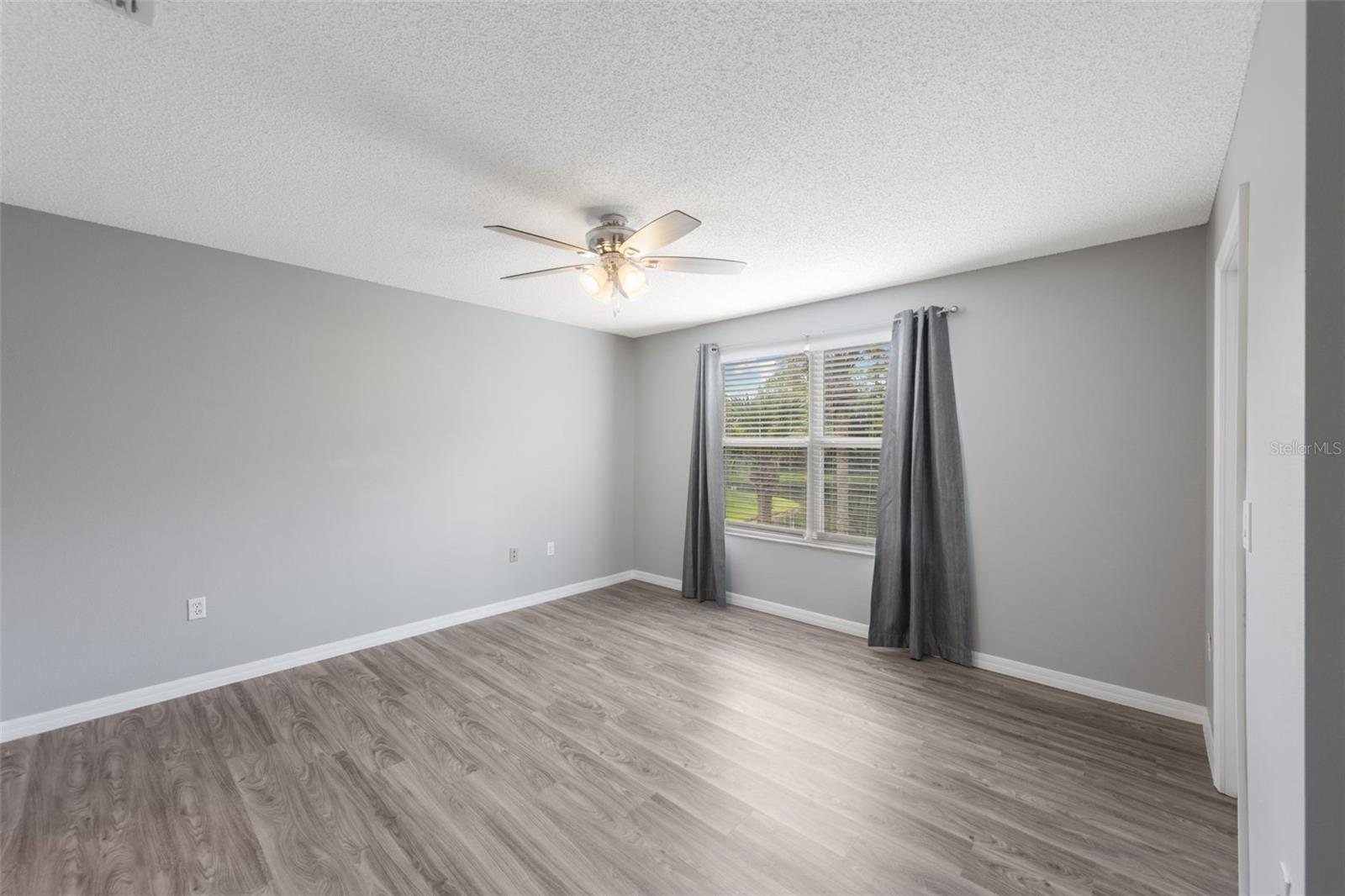 Image 9 of 22 For 5107 Monticello Heights Lane