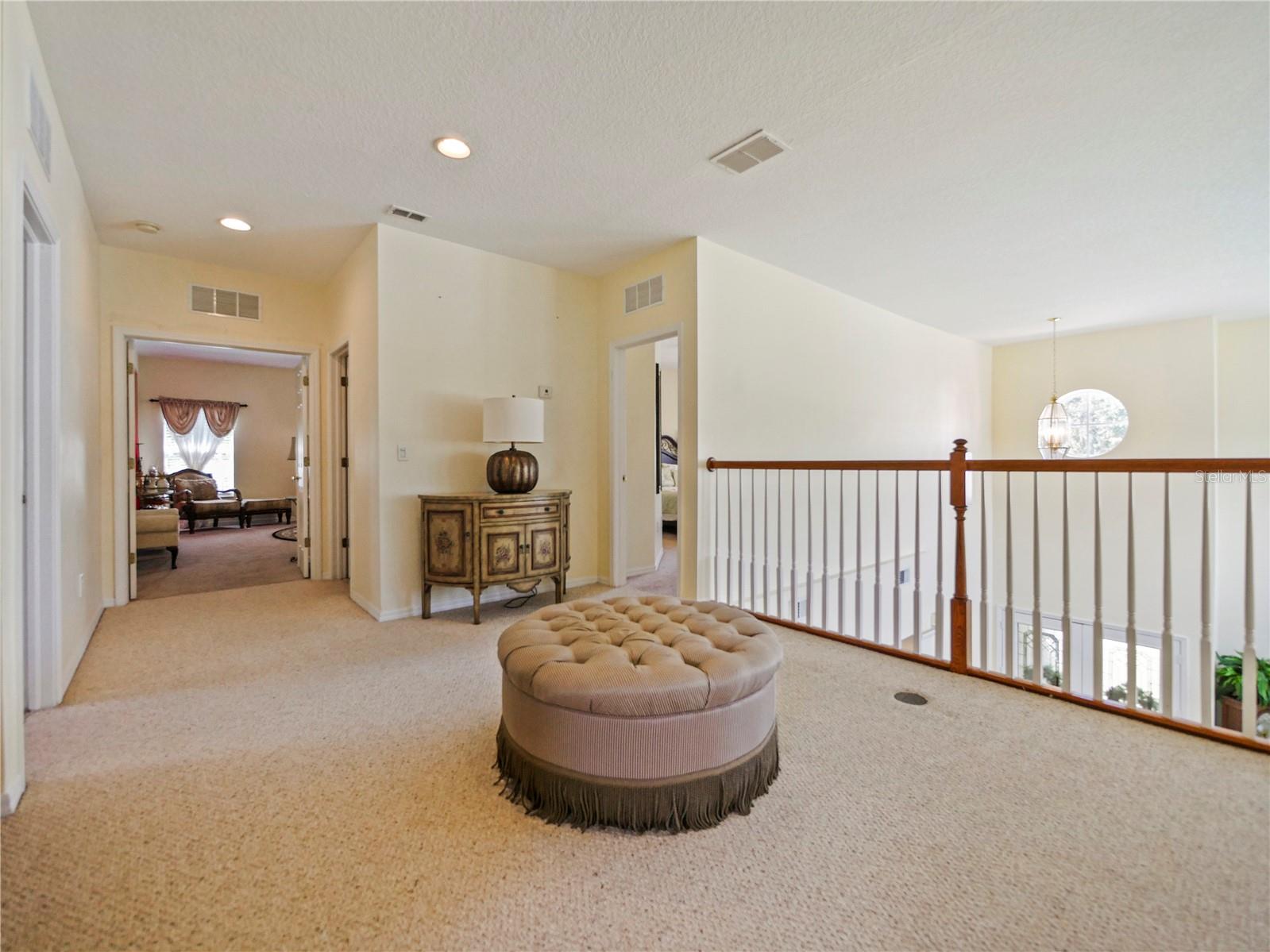 Listing photo id 11 for 23241 Abercorn Lane