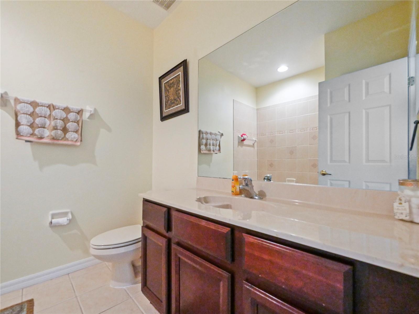 Listing photo id 14 for 23241 Abercorn Lane