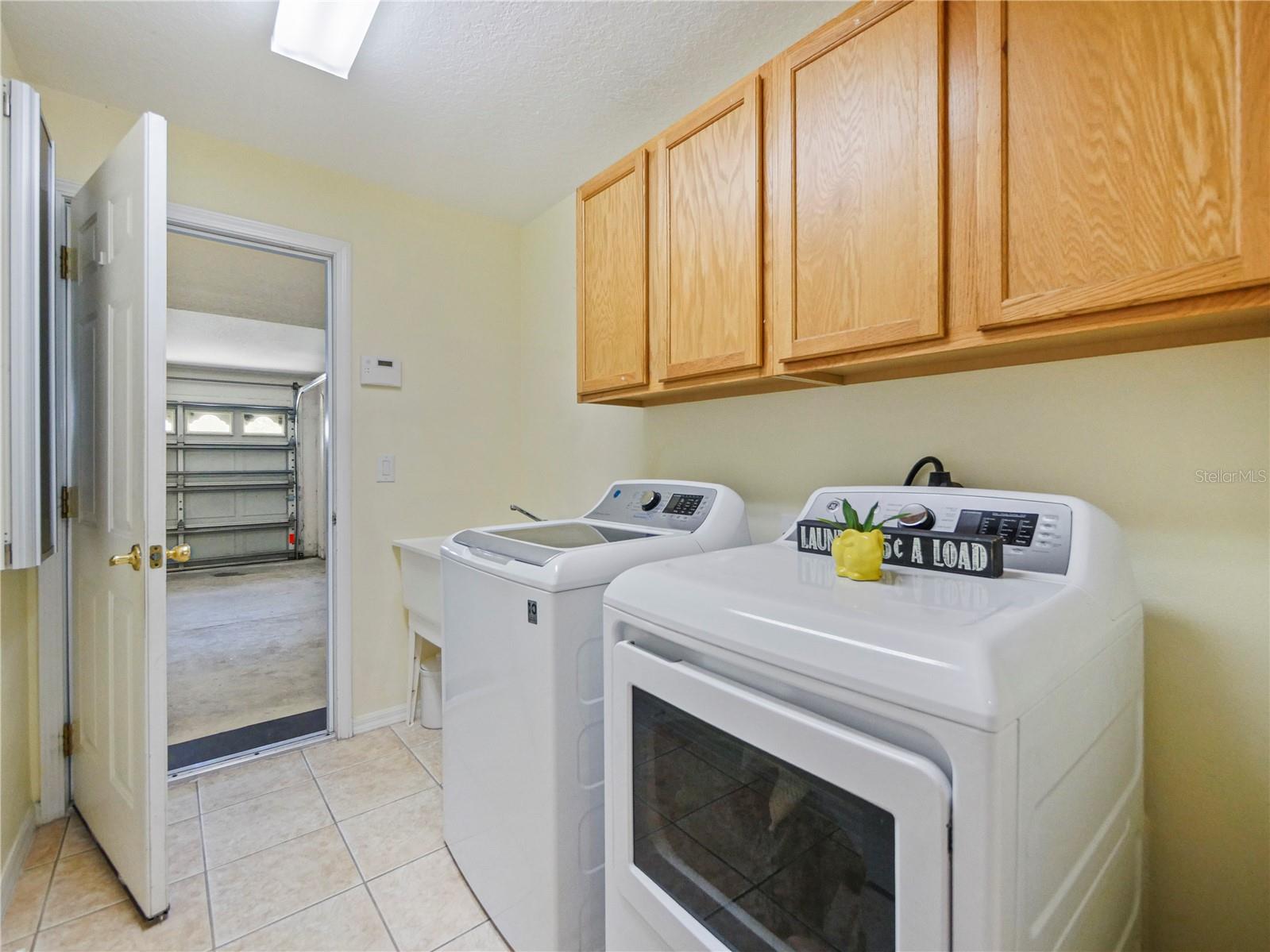 Listing photo id 26 for 23241 Abercorn Lane
