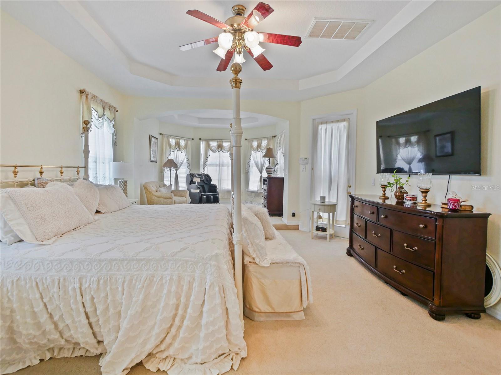 Listing photo id 35 for 23241 Abercorn Lane