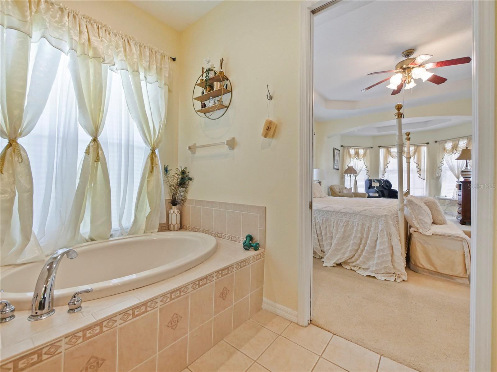 Listing photo id 38 for 23241 Abercorn Lane