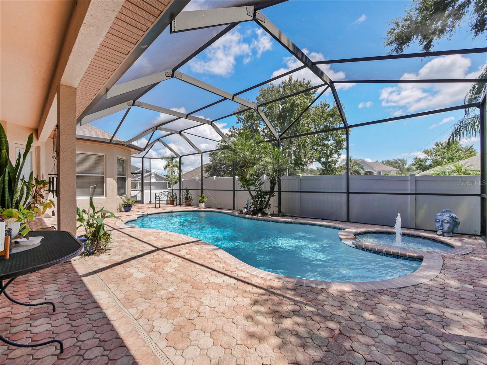 Listing photo id 45 for 23241 Abercorn Lane