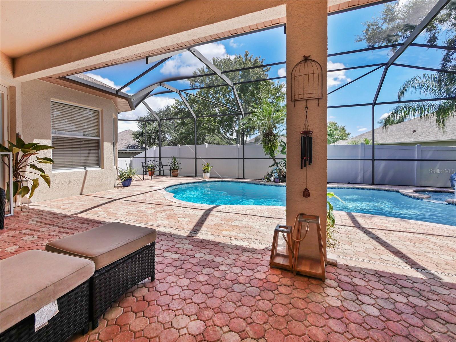 Listing photo id 49 for 23241 Abercorn Lane