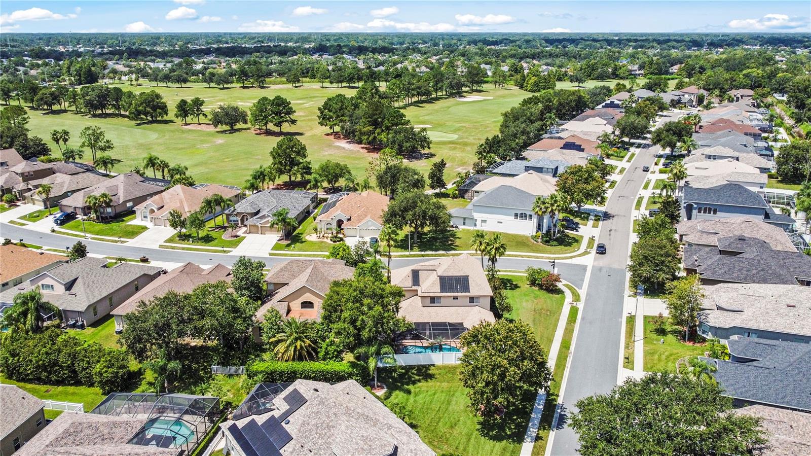 Listing photo id 51 for 23241 Abercorn Lane