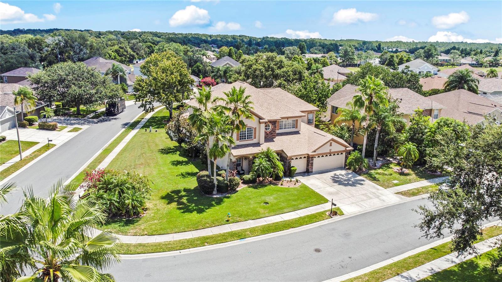 Listing photo id 55 for 23241 Abercorn Lane
