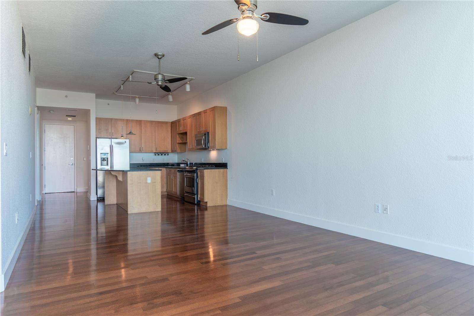 Image 3 of 25 For 150 Robinson Street 2203