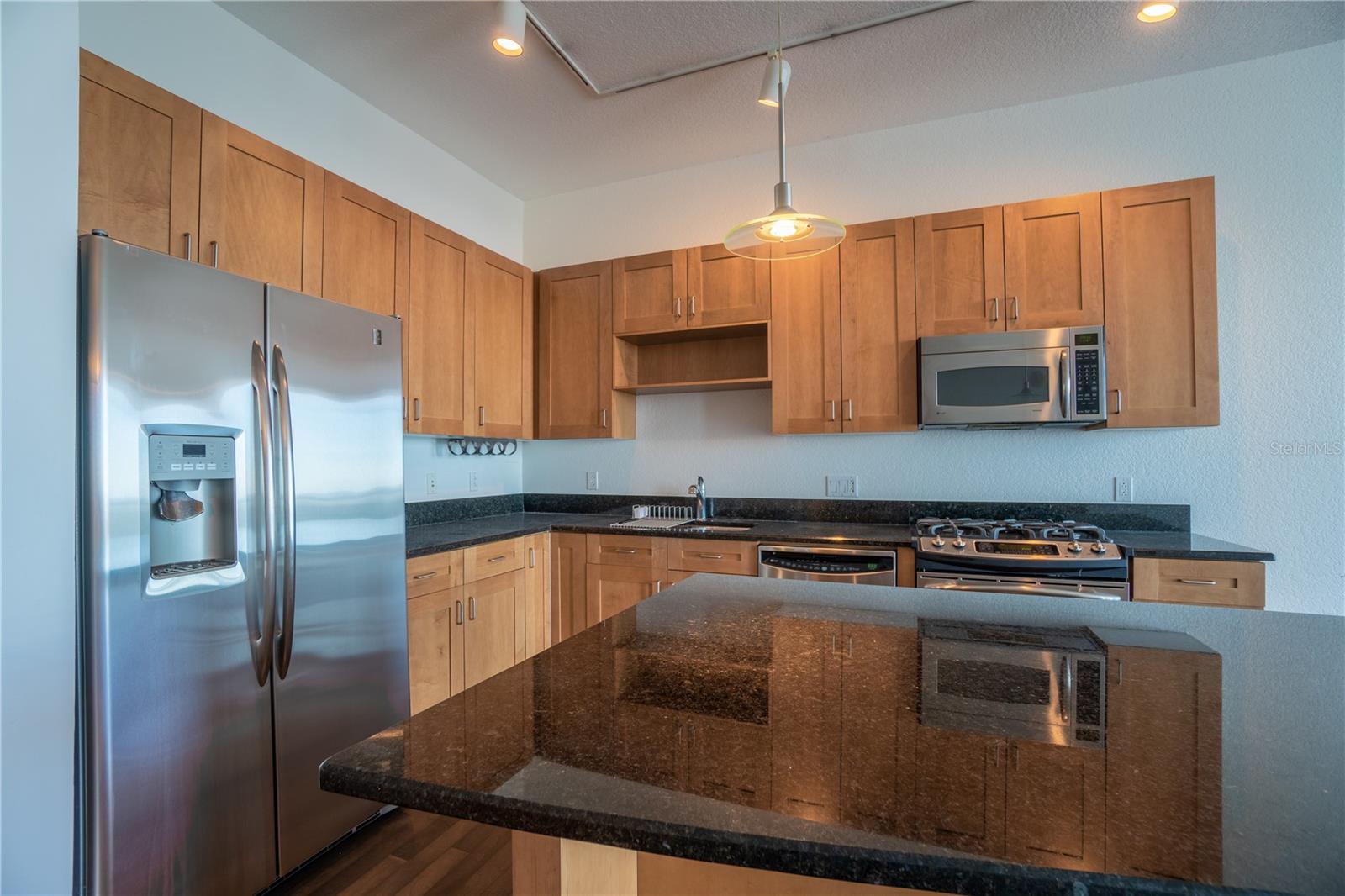 Image 4 of 25 For 150 Robinson Street 2203