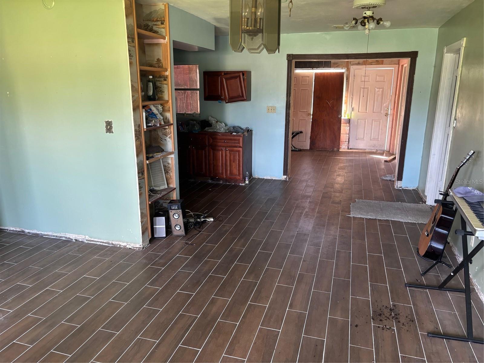 Image 2 of 16 For 7407 Cassino Avenue