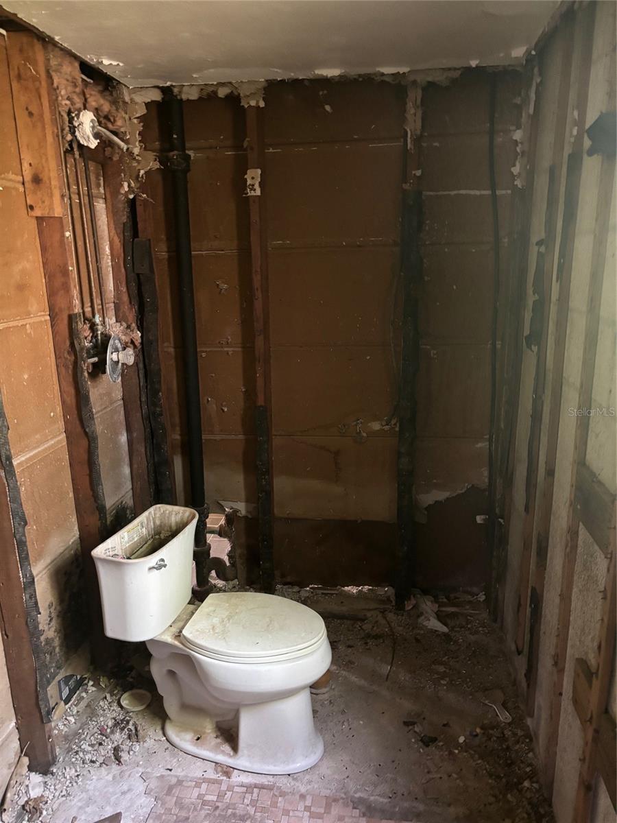 Image 8 of 16 For 7407 Cassino Avenue