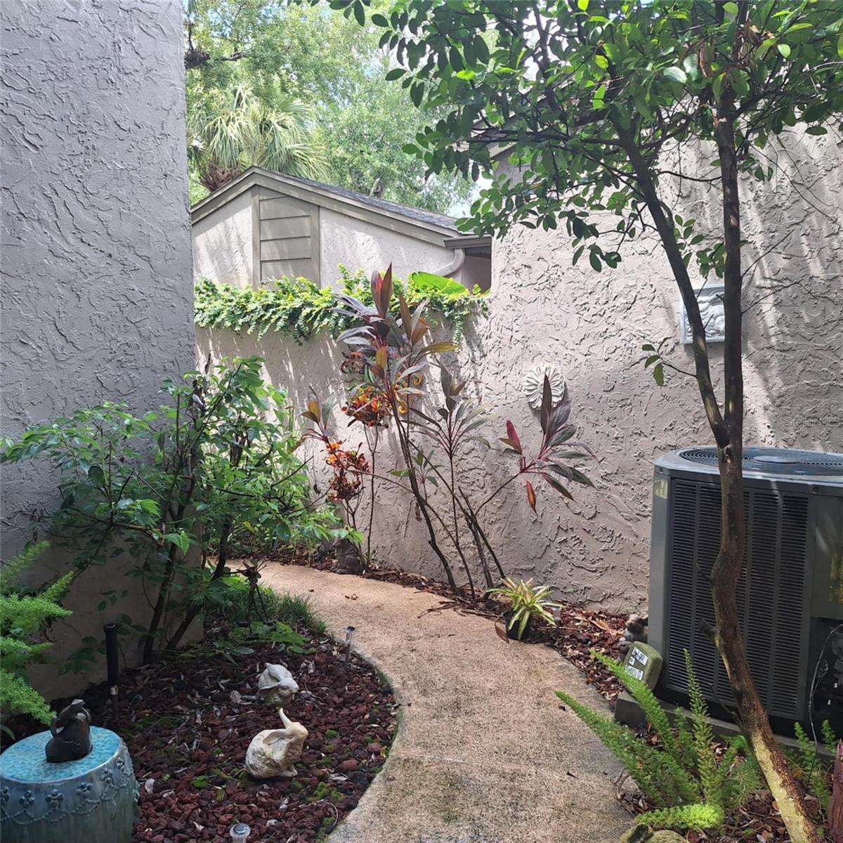 Image 36 of 43 For 1517 Carolwood Boulevard