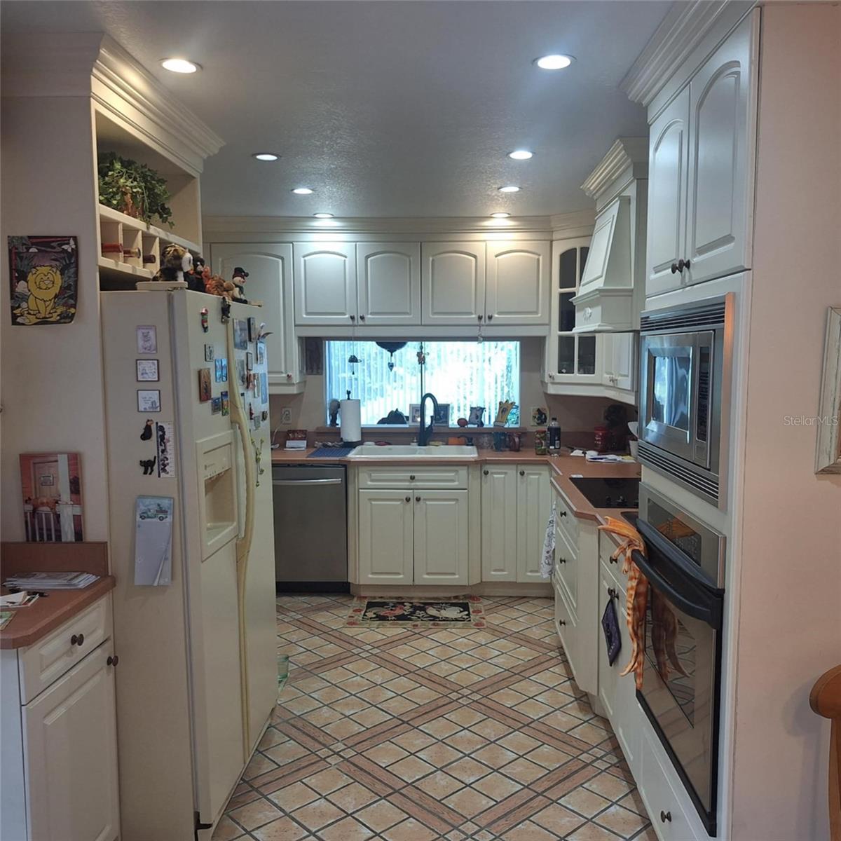 Image 7 of 24 For 1517 Carolwood Boulevard
