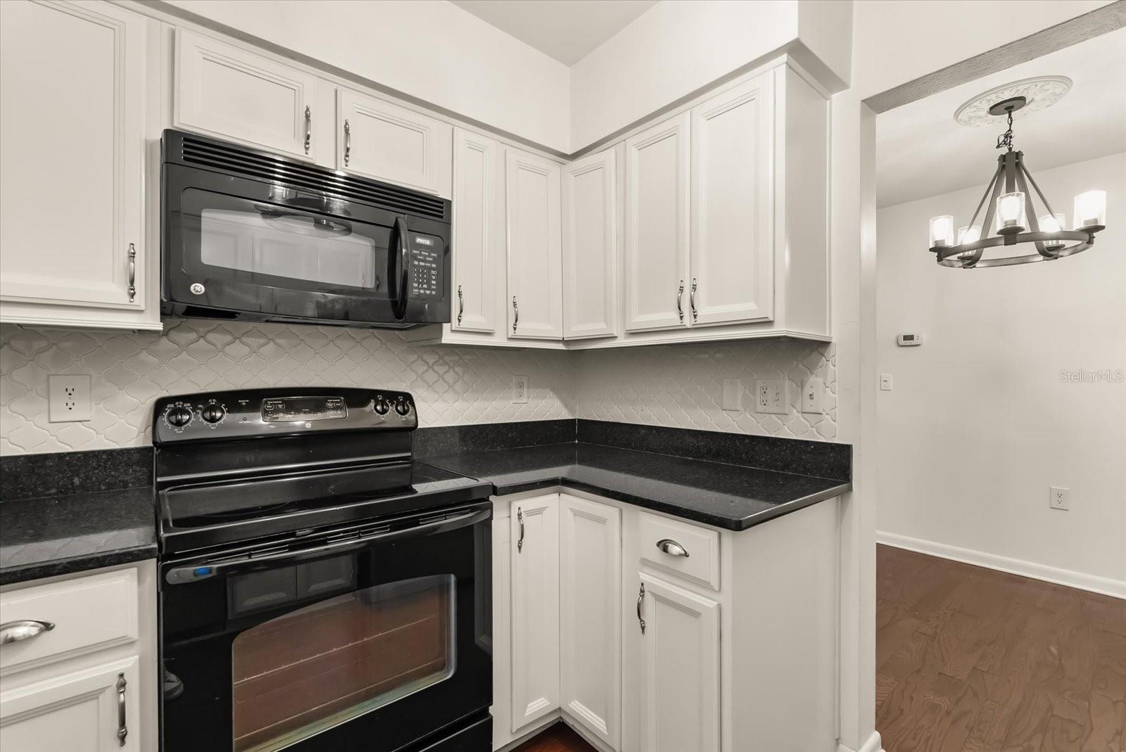 Image 10 of 27 For 1140 Orlando Avenue B 1