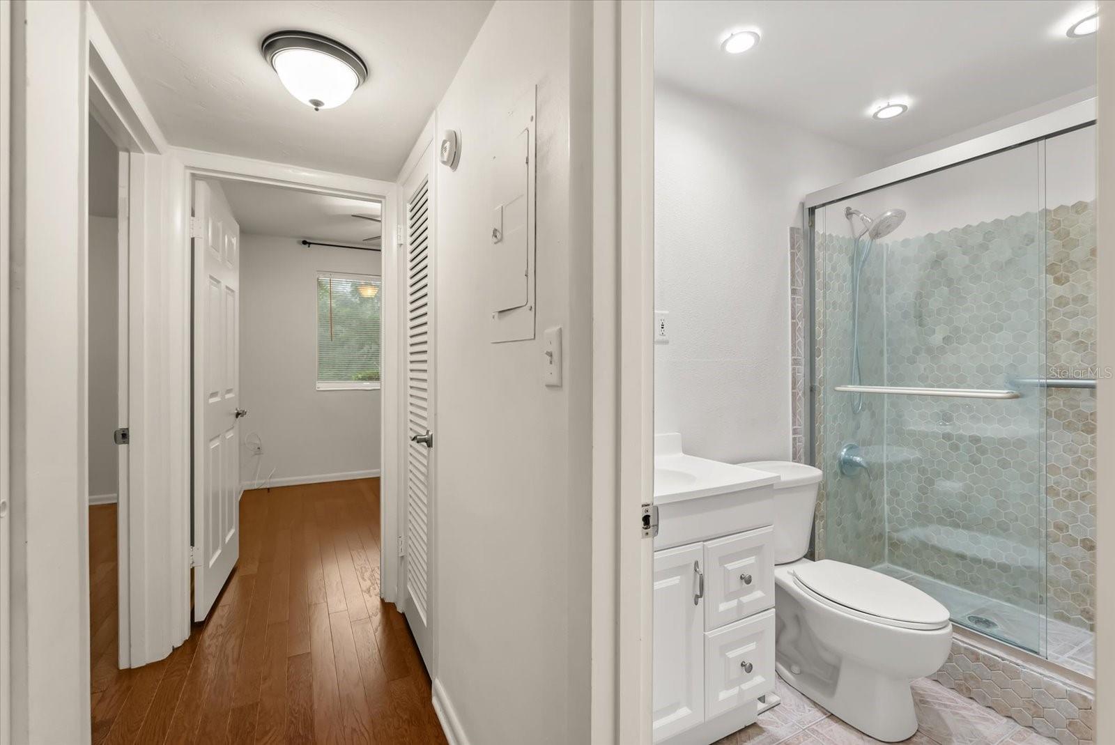 Image 19 of 27 For 1140 Orlando Avenue B 1