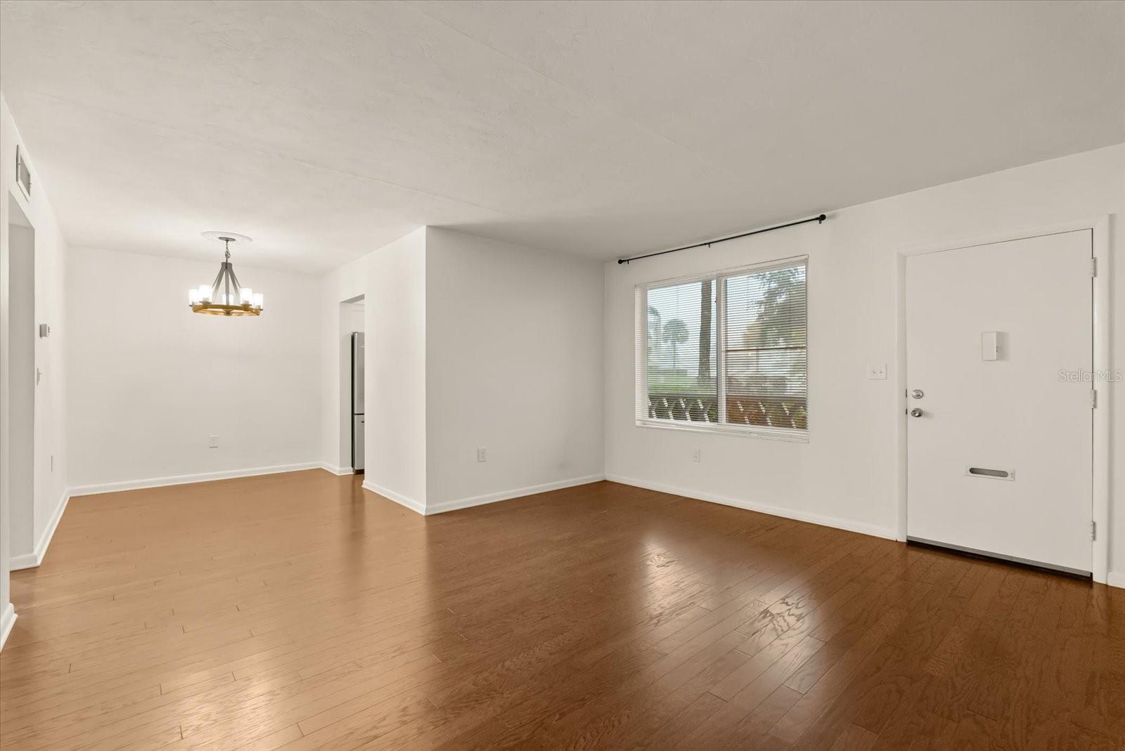 Image 4 of 27 For 1140 Orlando Avenue B 1