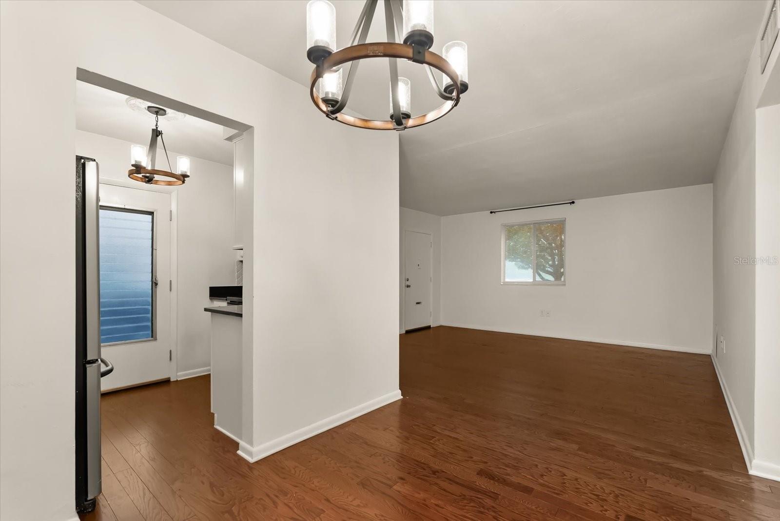 Image 5 of 27 For 1140 Orlando Avenue B 1
