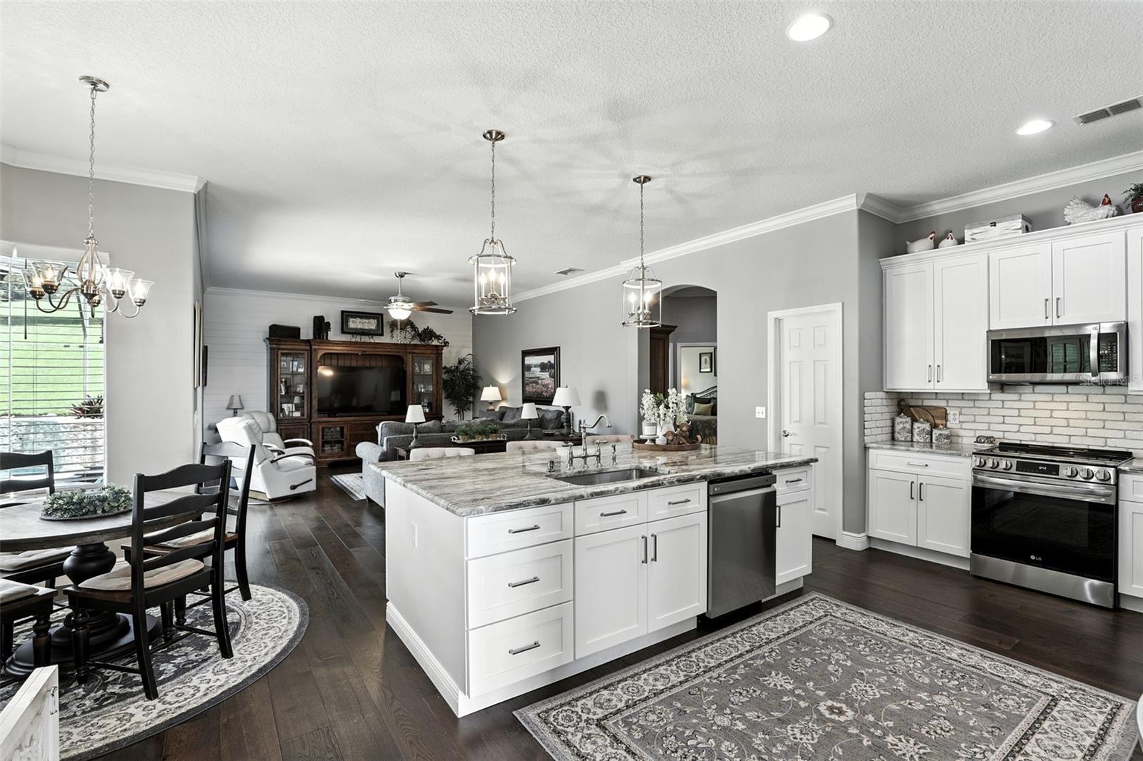 Image 10 of 44 For 16703 Magnolia Terrace