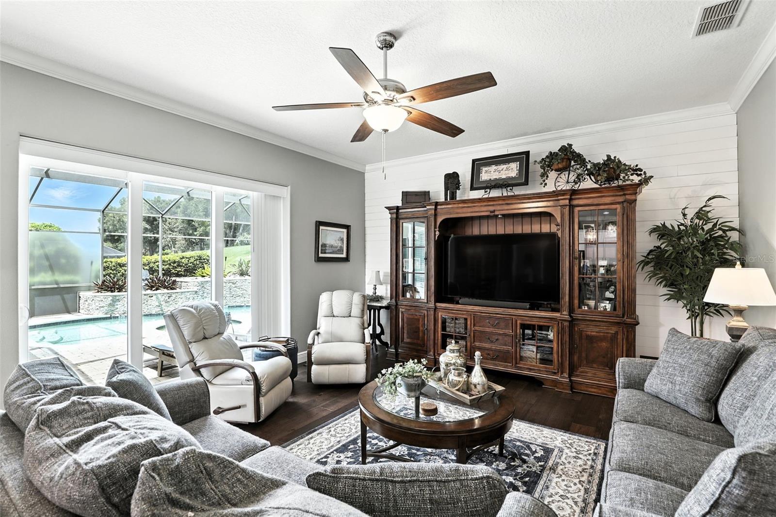 Image 17 of 44 For 16703 Magnolia Terrace