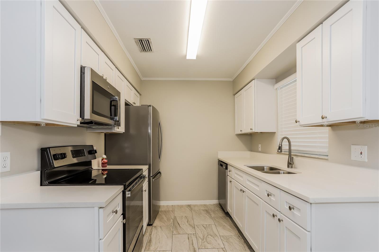 Image 4 of 16 For 1552 Foxridge Run Sw