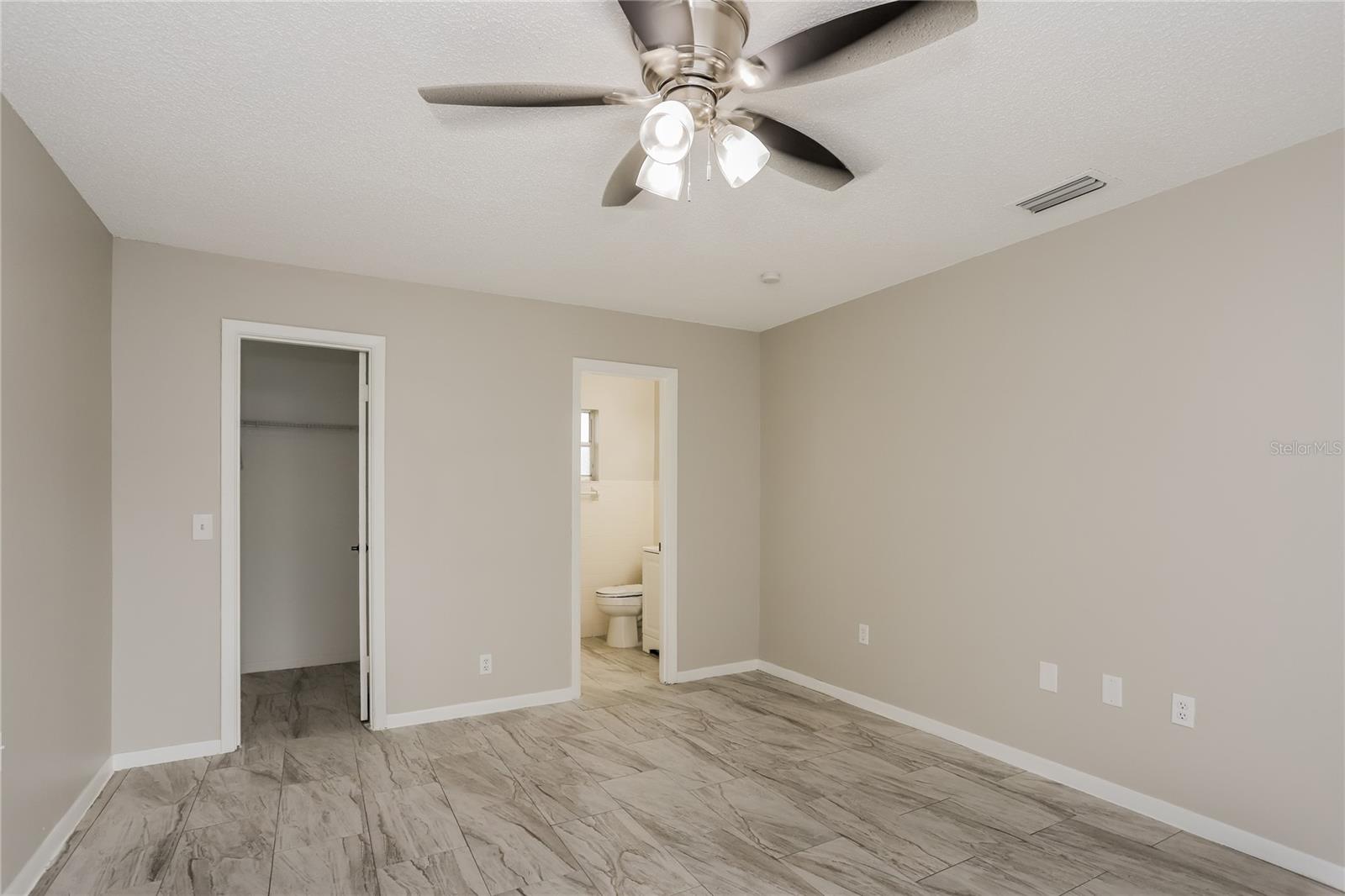 Image 6 of 16 For 1552 Foxridge Run Sw