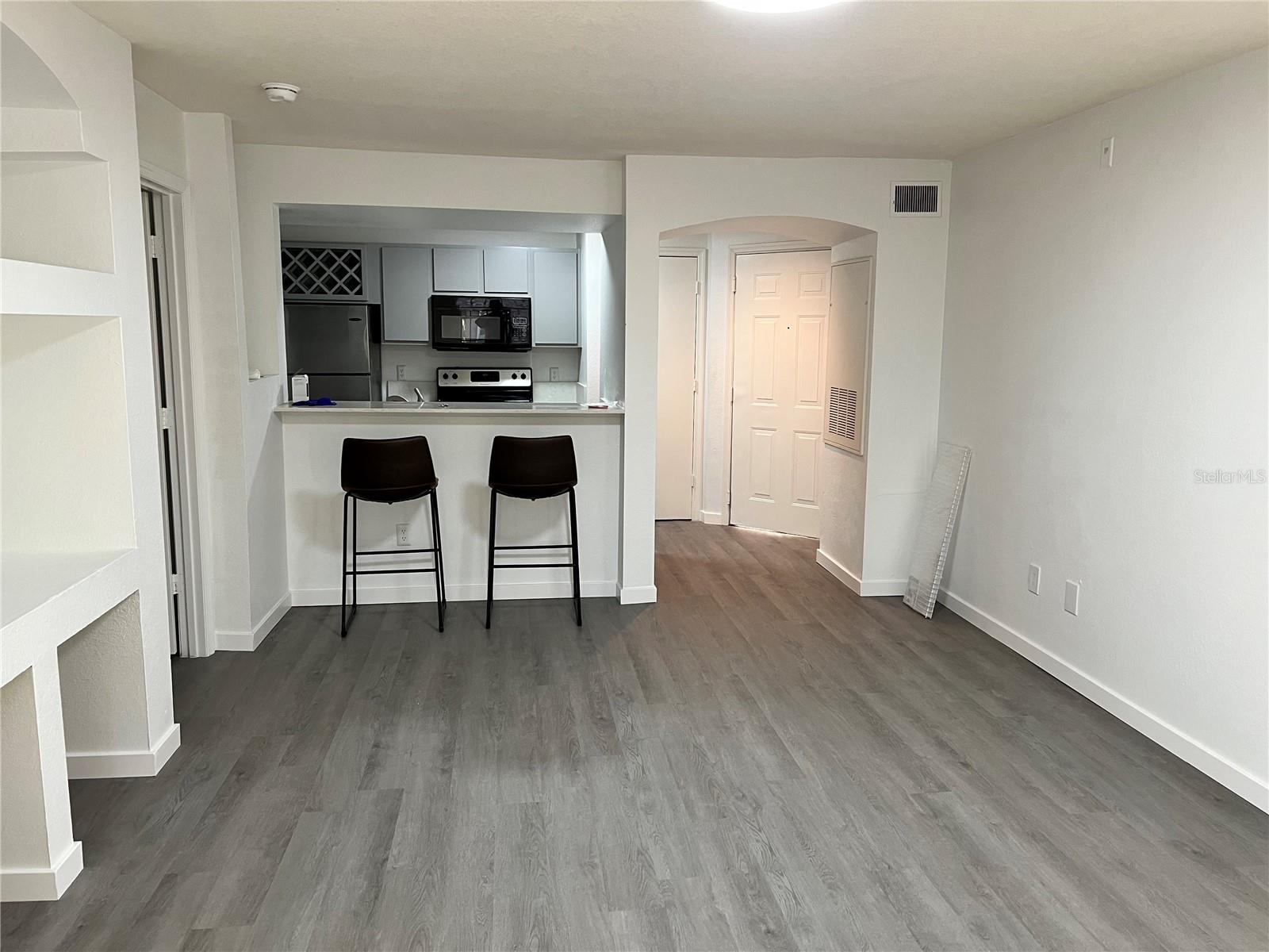 Image 11 of 13 For 7230 Westpointe Boulevard 1229