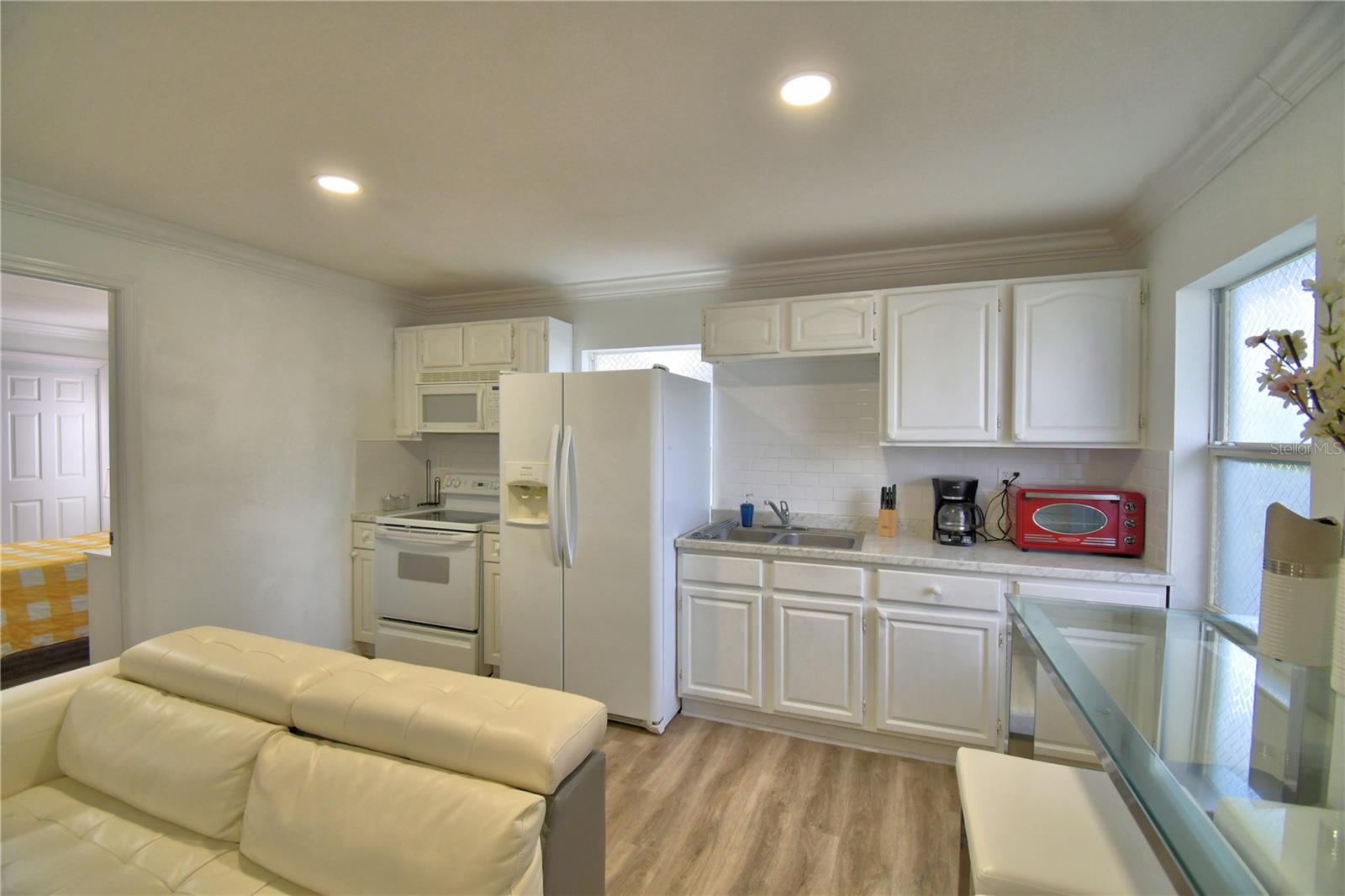 Image 11 of 28 For 2405 Roslyn Lane C