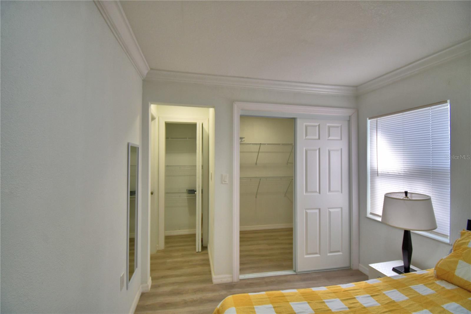 Image 22 of 28 For 2405 Roslyn Lane C