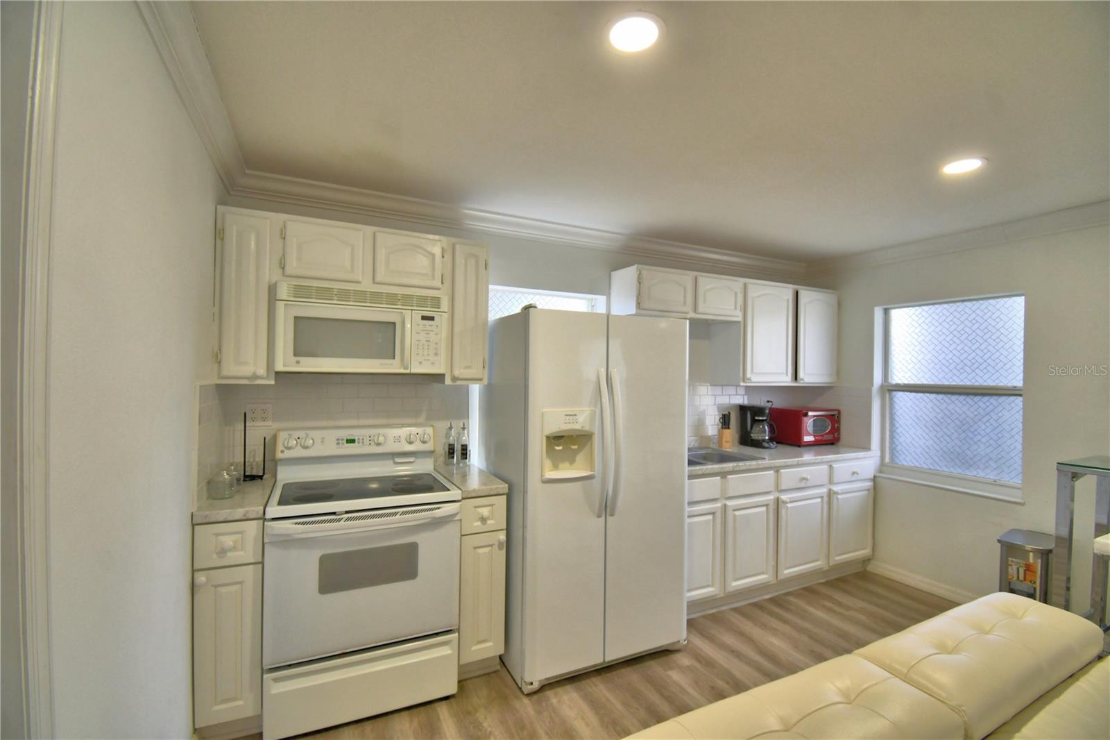 Image 8 of 28 For 2405 Roslyn Lane C