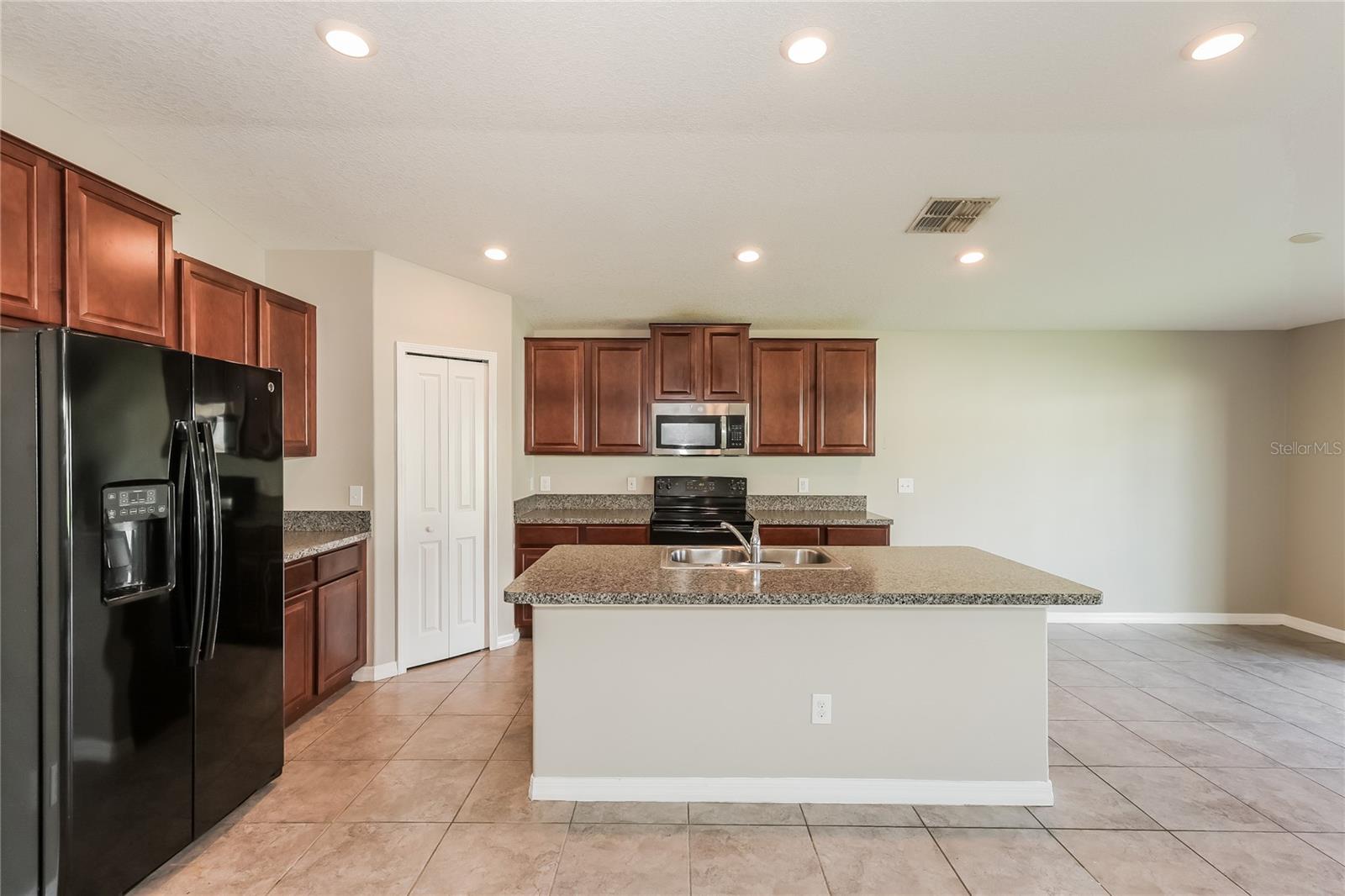 Image 6 of 16 For 36124 Stable Wilk Avenue