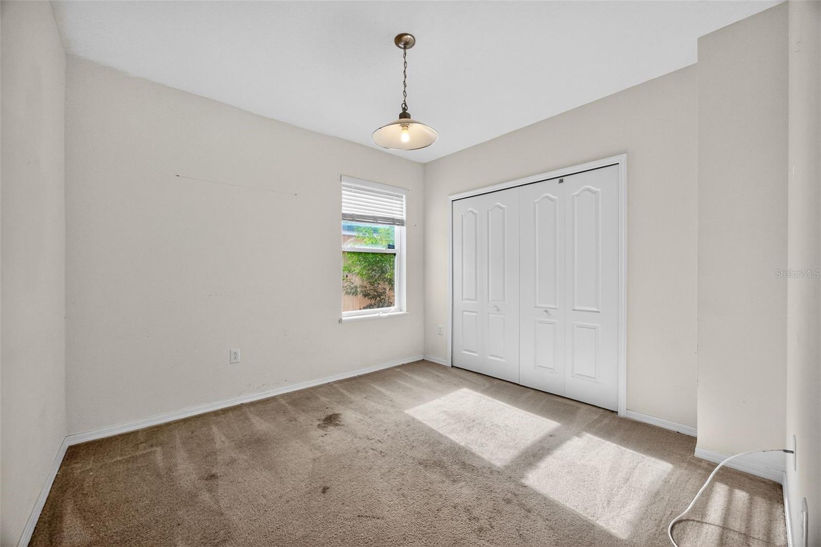 Image 25 of 30 For 915 Revere Avenue