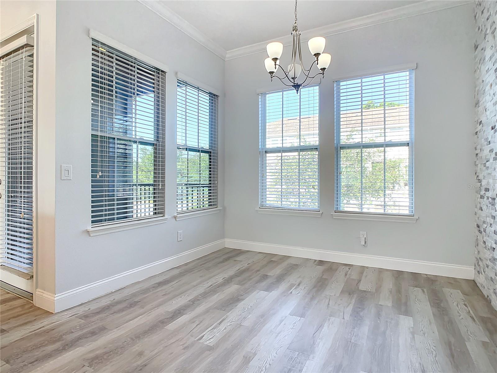 Image 18 of 60 For 869 Taramundi Drive