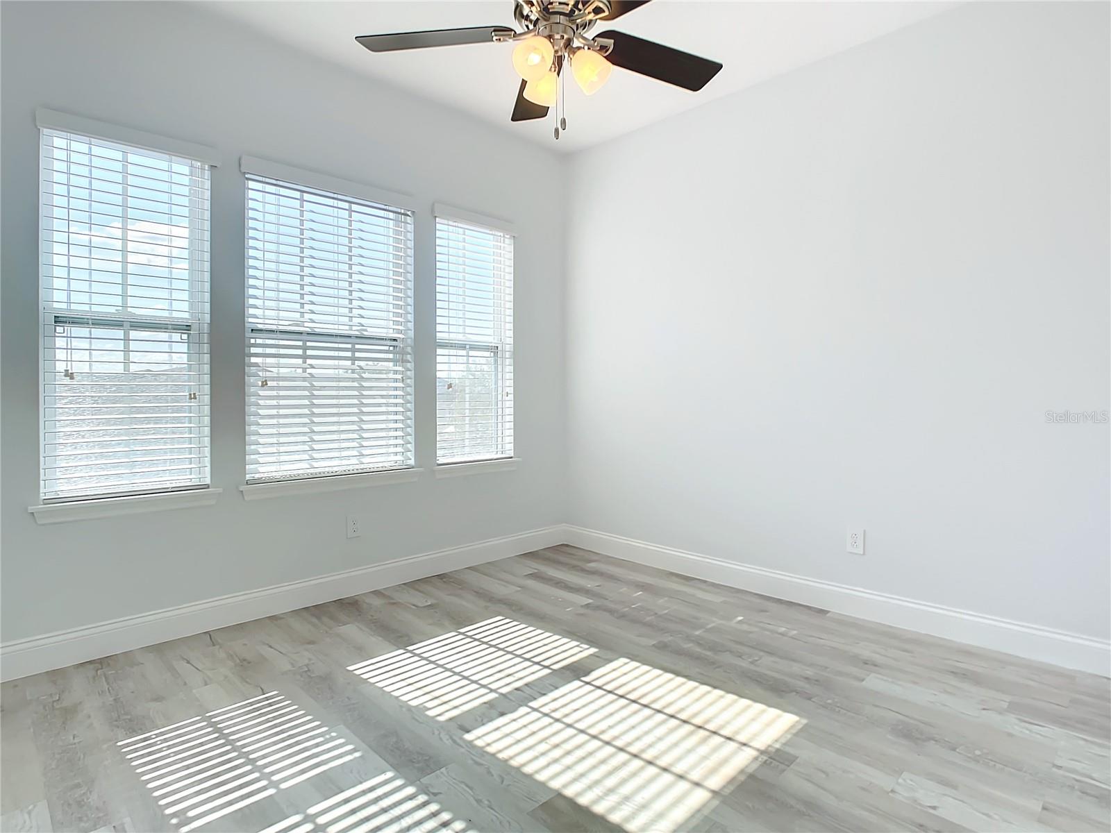Image 26 of 60 For 869 Taramundi Drive