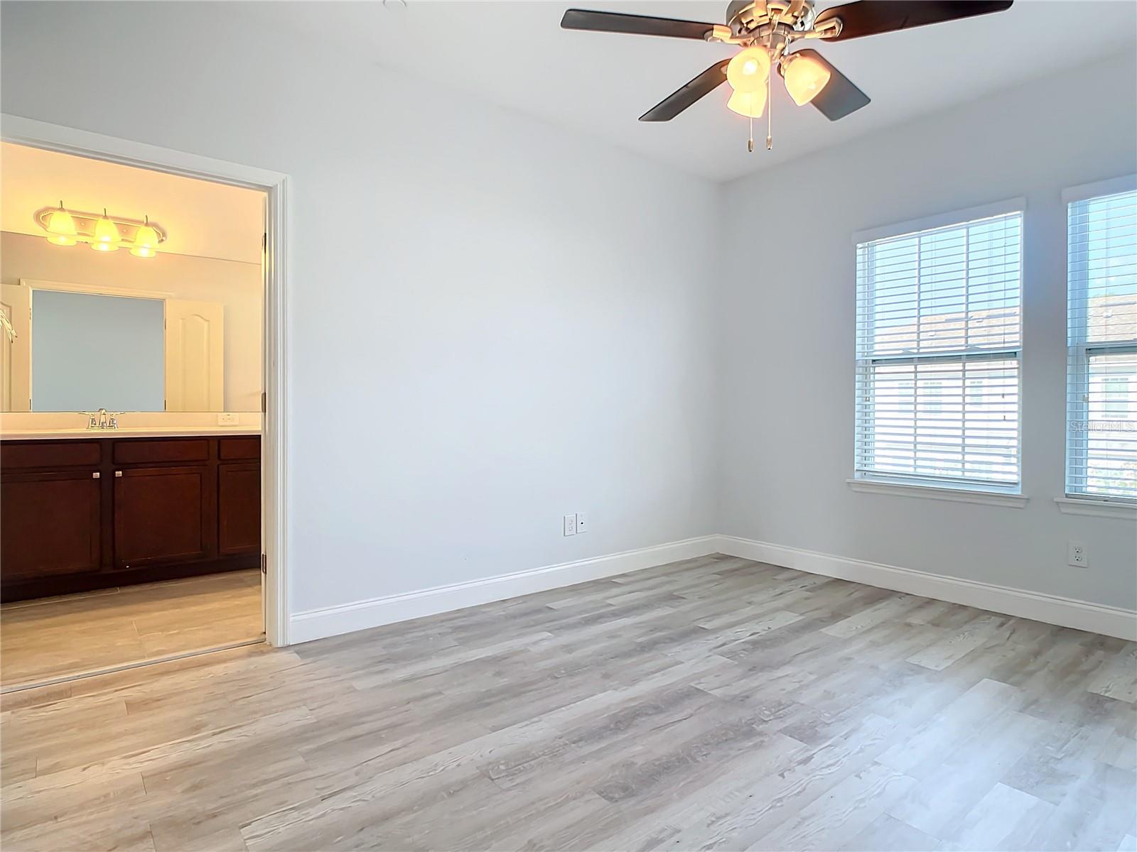 Image 31 of 60 For 869 Taramundi Drive