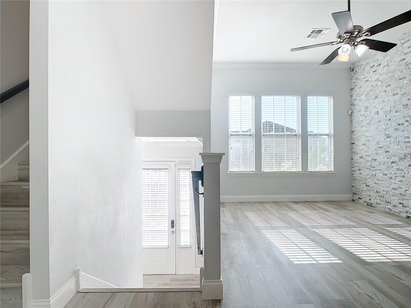 Image 4 of 60 For 869 Taramundi Drive