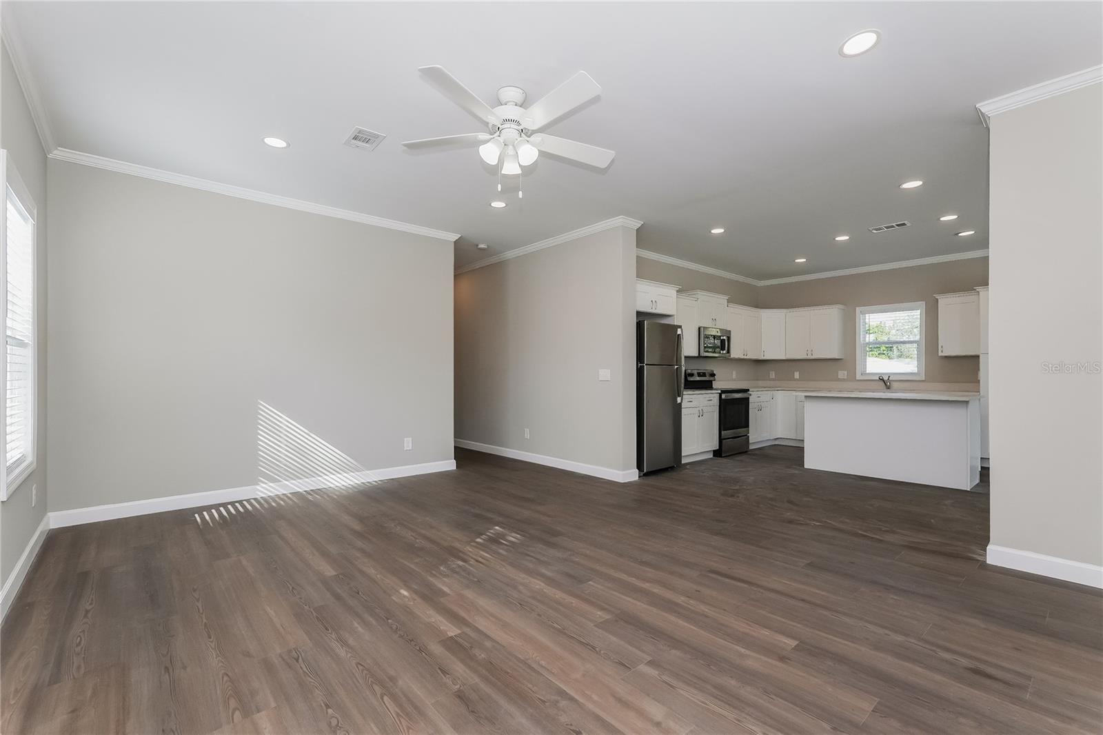 Image 3 of 16 For 1921 20th Street S
