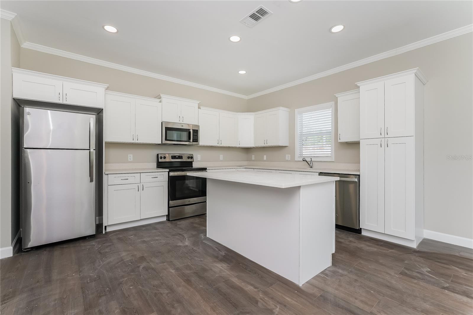 Image 7 of 16 For 1921 20th Street S