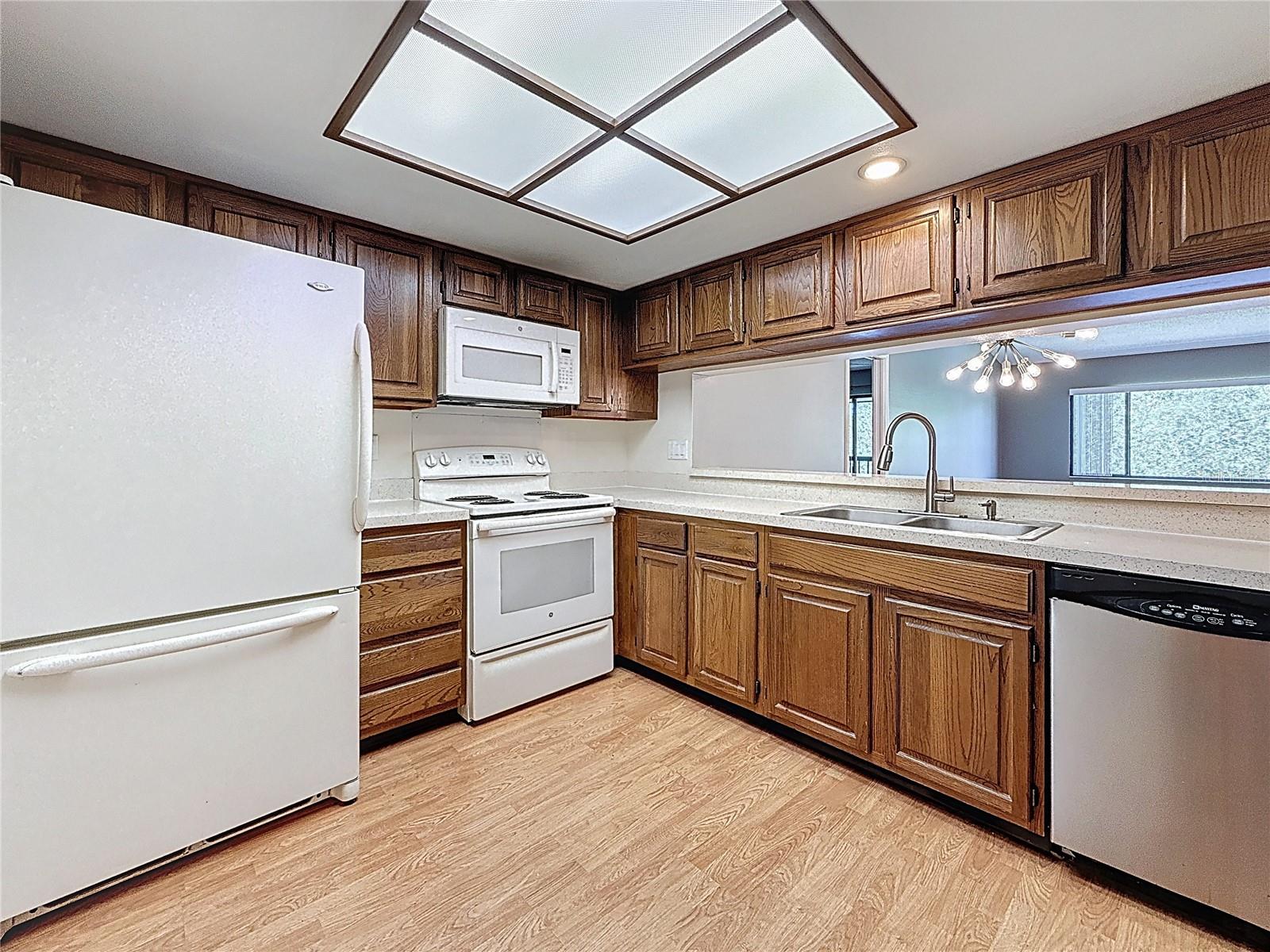 Image 12 of 77 For 2591 Countryside Boulevard 5308