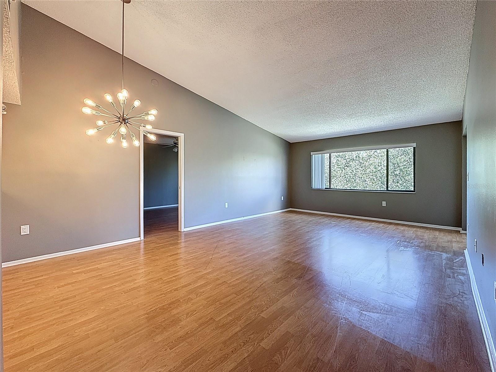 Image 21 of 77 For 2591 Countryside Boulevard 5308
