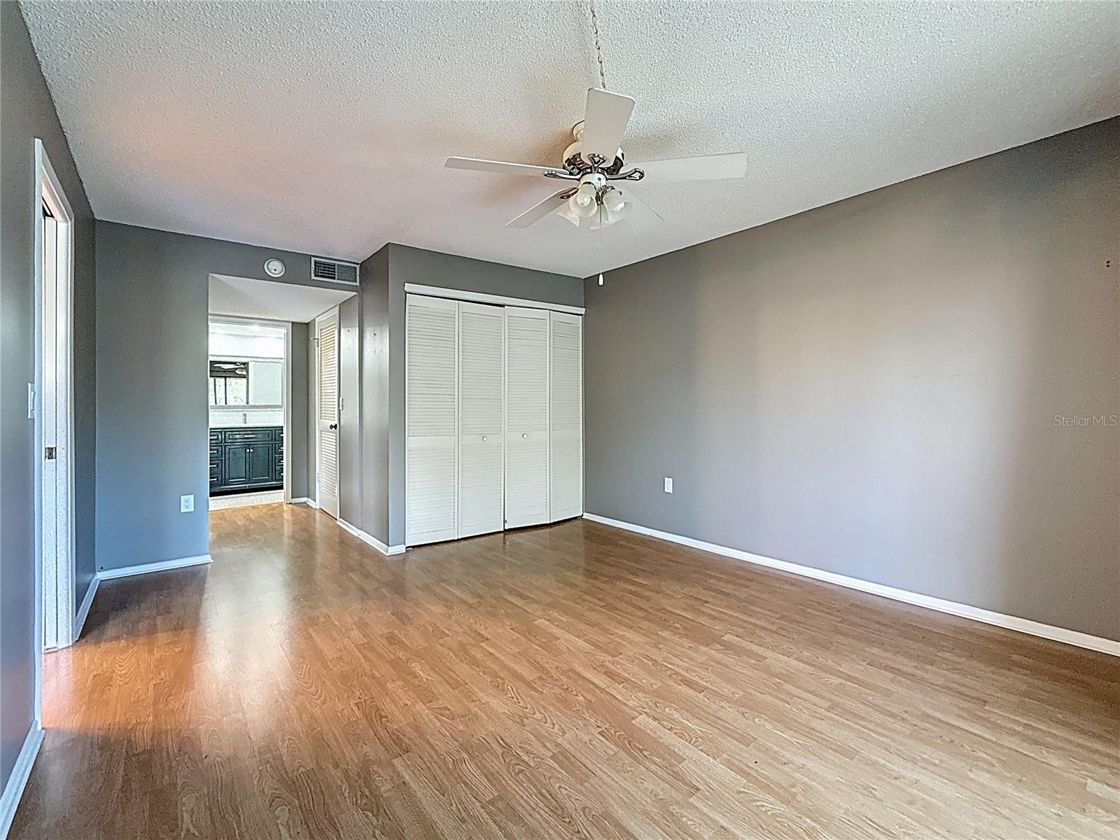 Image 26 of 77 For 2591 Countryside Boulevard 5308